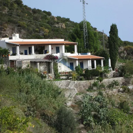 Pomelia Apartament *